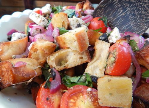 Cooking with Gousto - Mozzarella Panzanella Salad