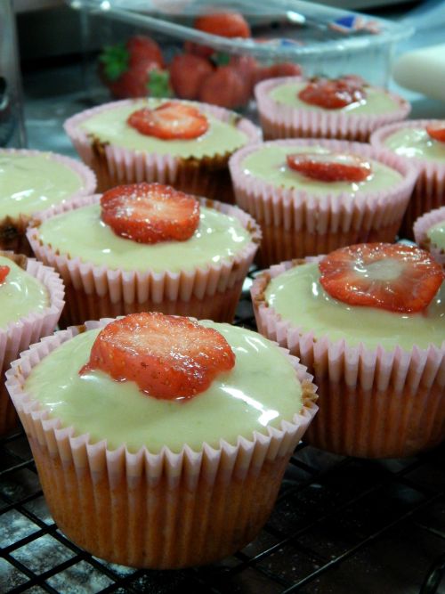 Strawberry & Chocolate Chip with Lime Cream cheese Frosting Cupcakes baked by Leyla from Motherhood Diaries