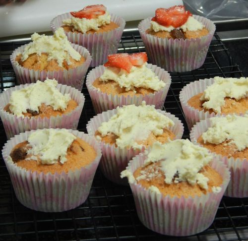 Turkish Delight & White Chocolate Cupcake baked by Rose from Freycob
