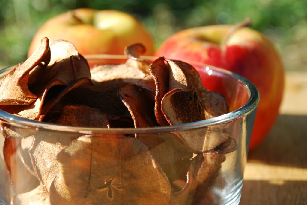 Healthy Snacks – Home Baked Apple Chips.