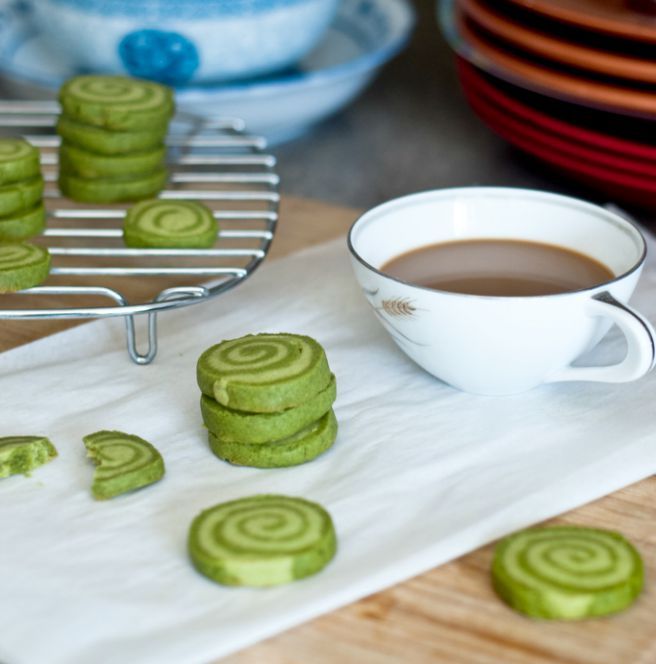 Matcha Shortbread Cookies
