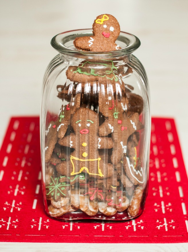It's Beginning To Look A Lot Like Christmas – DIY Christmas – a selection of lovely festive crafts which will make your home ready for the season. 