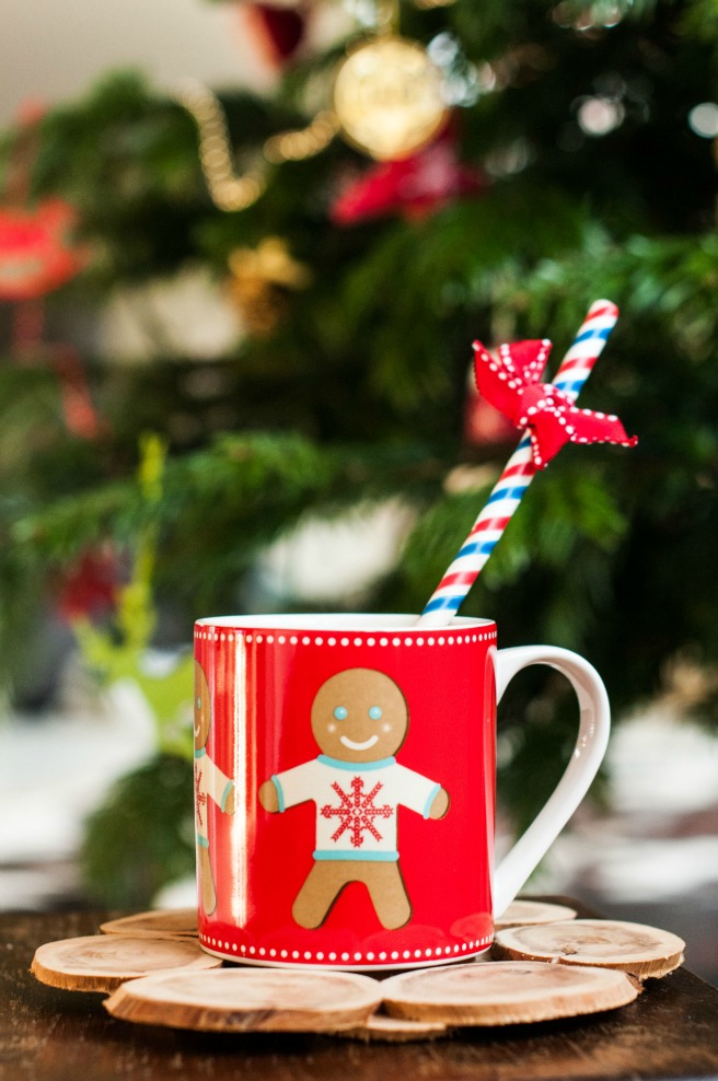 It's Beginning To Look A Lot Like Christmas – DIY Christmas – a selection of lovely festive crafts which will make your home ready for the season. 
