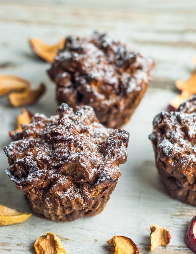 Quick and easy to make these dry apples & cinnamon muffins make for a perfect sugar free treat. 
