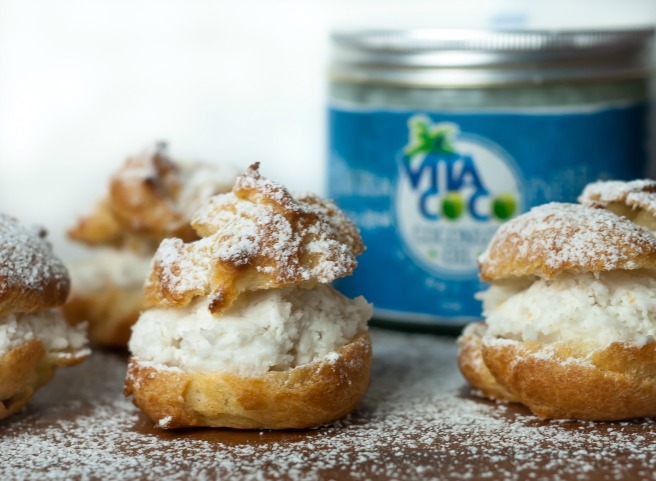 A super easy to make, sugar free treat for all coconut lovers who don’t want an overly sweet indulgent mouthful of scrumptious heaven. This is a reworking of the classic profiterole recipe with a more healthy bias for the modern health conscious person (who has a love for the wonders of coconut).