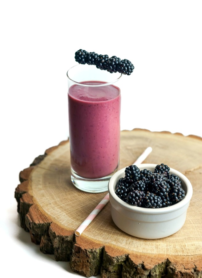 There is nothing better than a glass of freshly prepared smoothie to start your day. Fresh berries, ripe peaches, crisp apples plus a few more yummy ingredients can work wonders as a morning pick me up, especially if you add to it some “magic” ingredients.