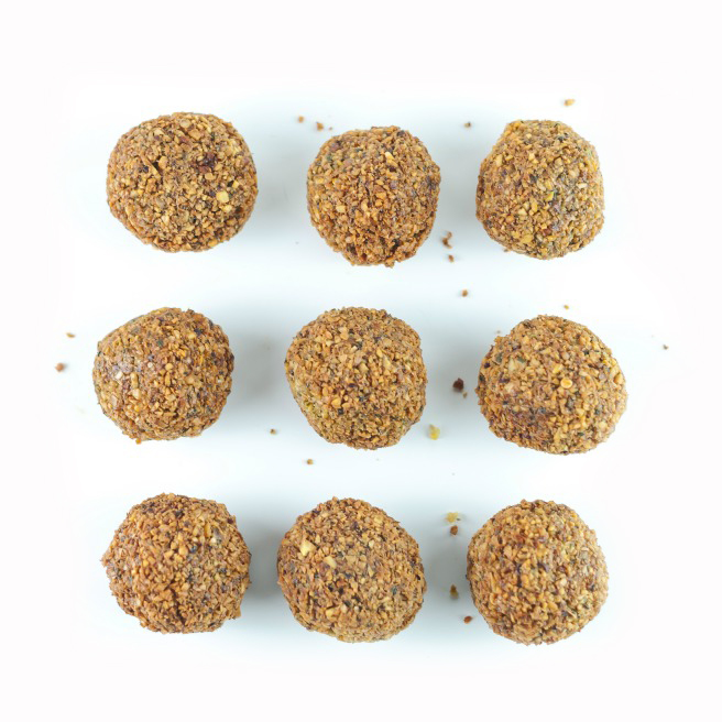 Super crunchy on the outside and light and fluffy inside, this falafel delivers a delicious flavour combination – fresh herbs, nuts with a wonderful spicy finish of ginger and chilli.