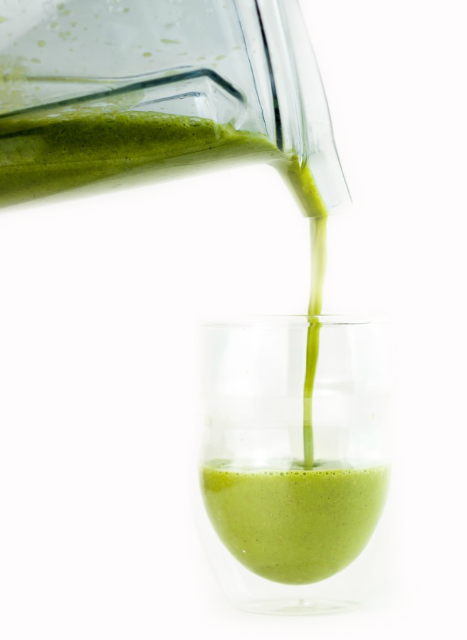 This super green, high protein morning smoothie is packed with goodness, which will allow you to really kick start your day.