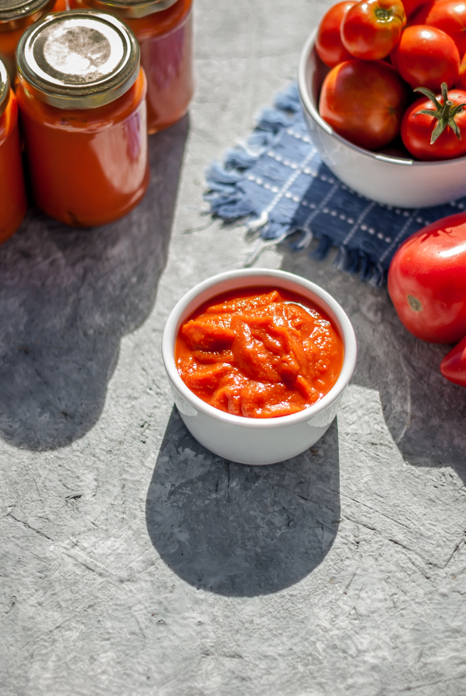 A super tasty and easy to make tomato condiment made from scratch, which locks in all those summer flavours for the winter months to come.