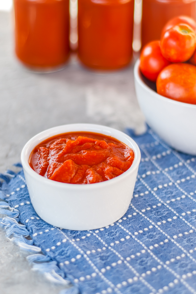 A super tasty and easy to make tomato condiment made from scratch, which locks in all those summer flavours for the winter months to come.
